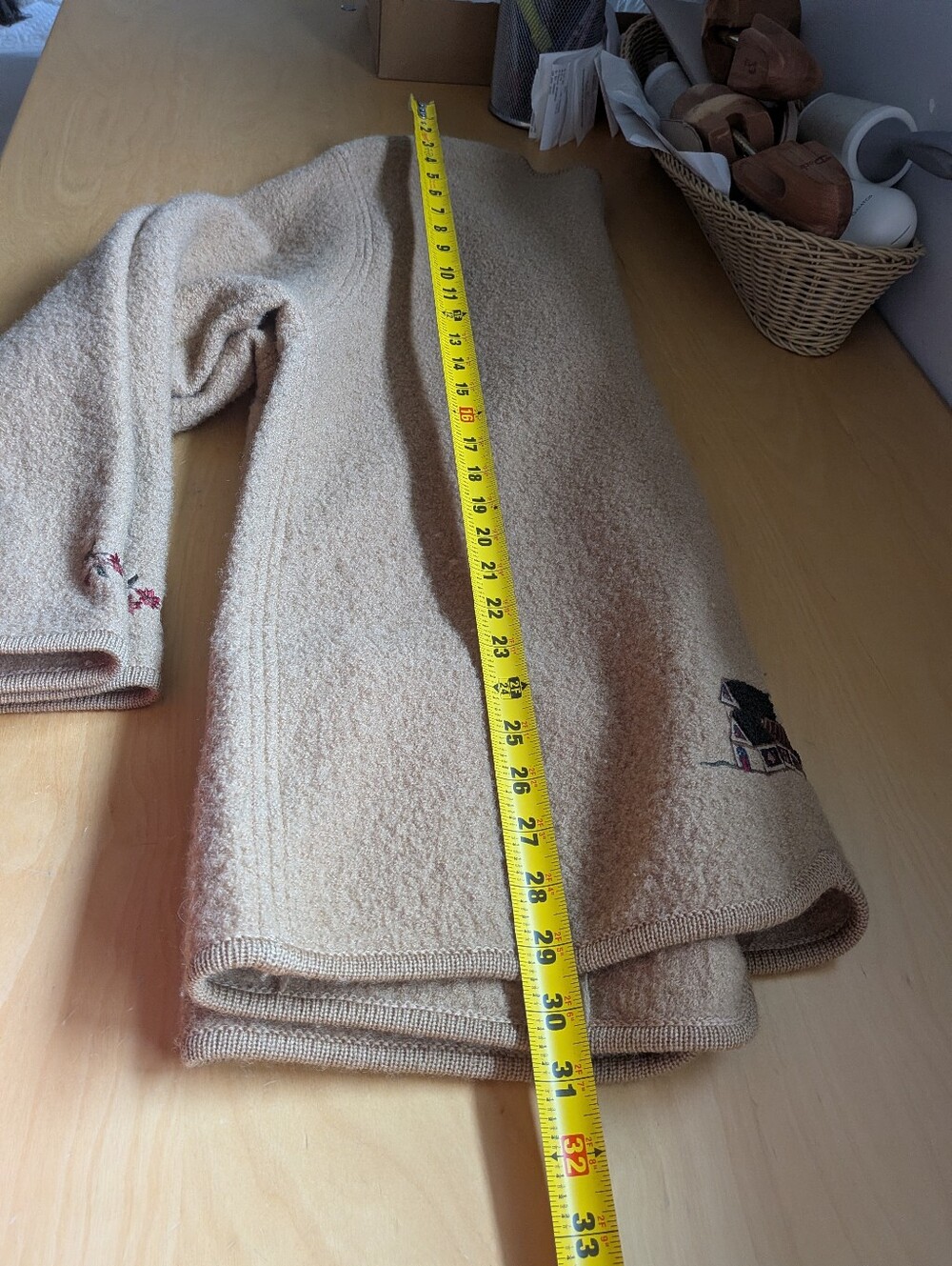 VINTAGE Mat Cardigan Size L 100% Wool Granny Style Buttons Closure Shoulder Pads - Picture 14 of 15